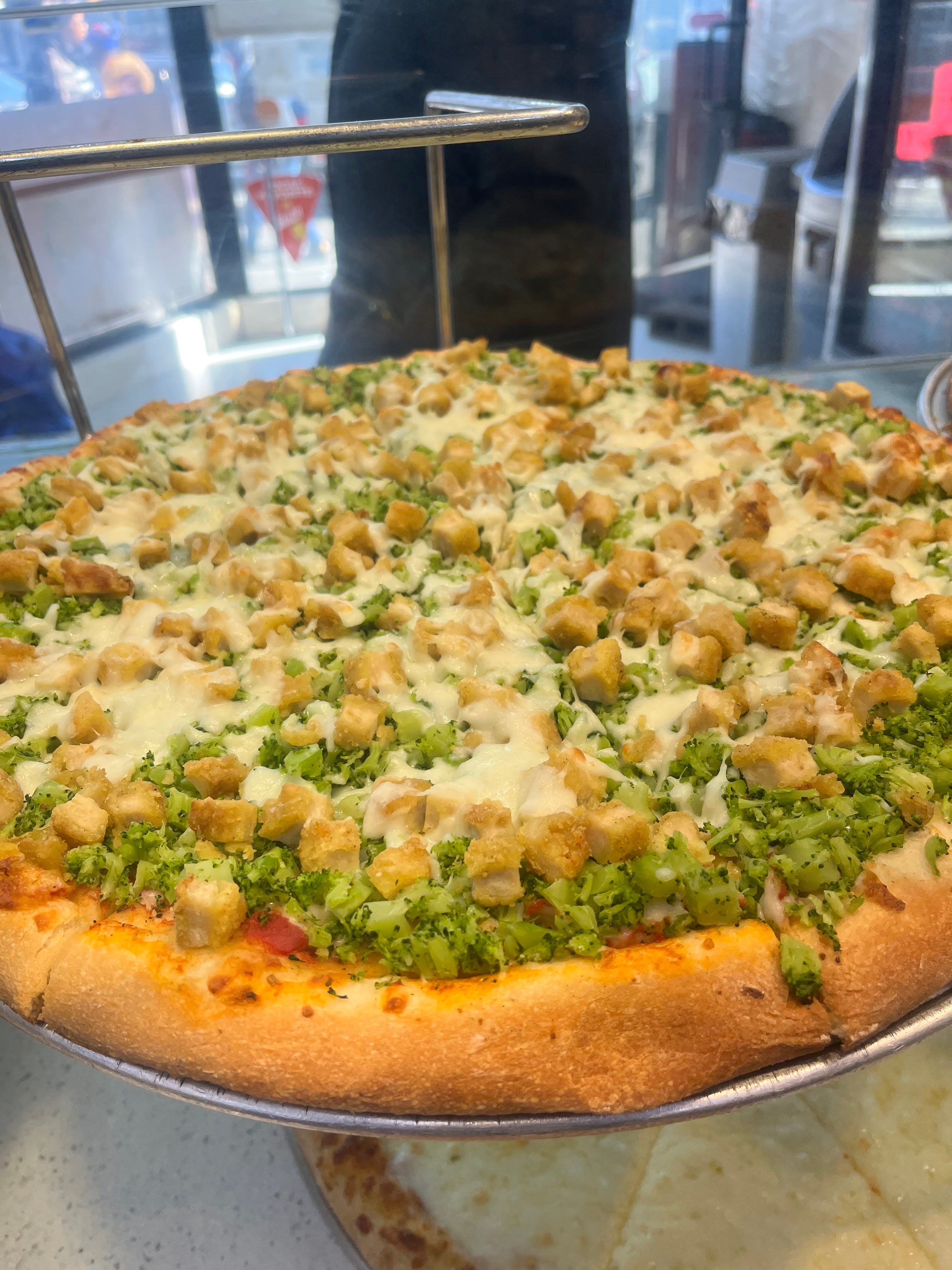 12. Chicken With Broccoli Pizza
