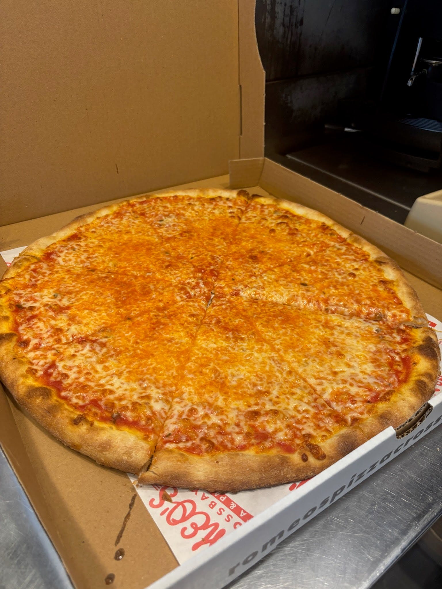 Classic New York Style Regular Pizza