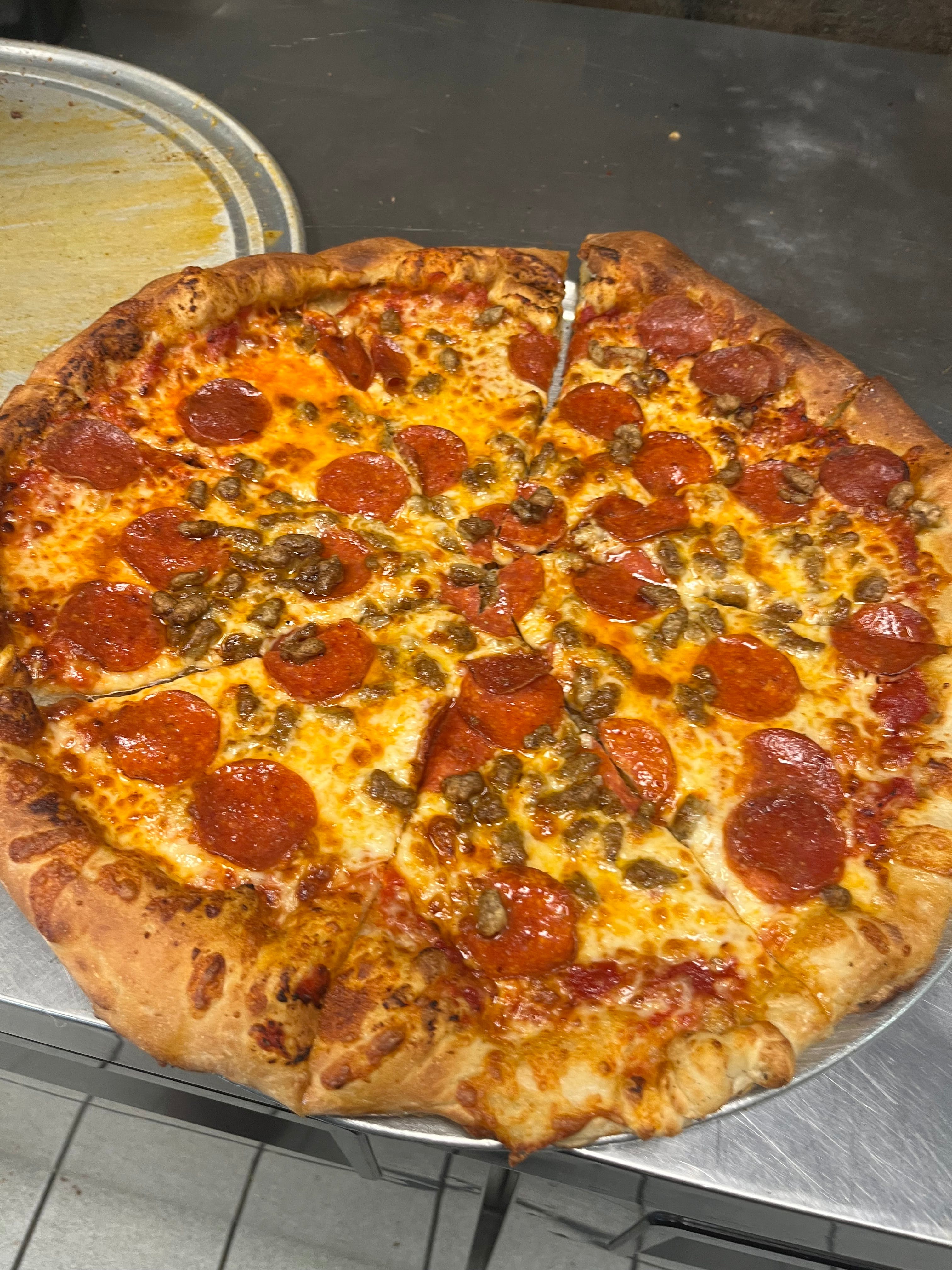 Two or More Toppings 16" Pizza (8 cut)