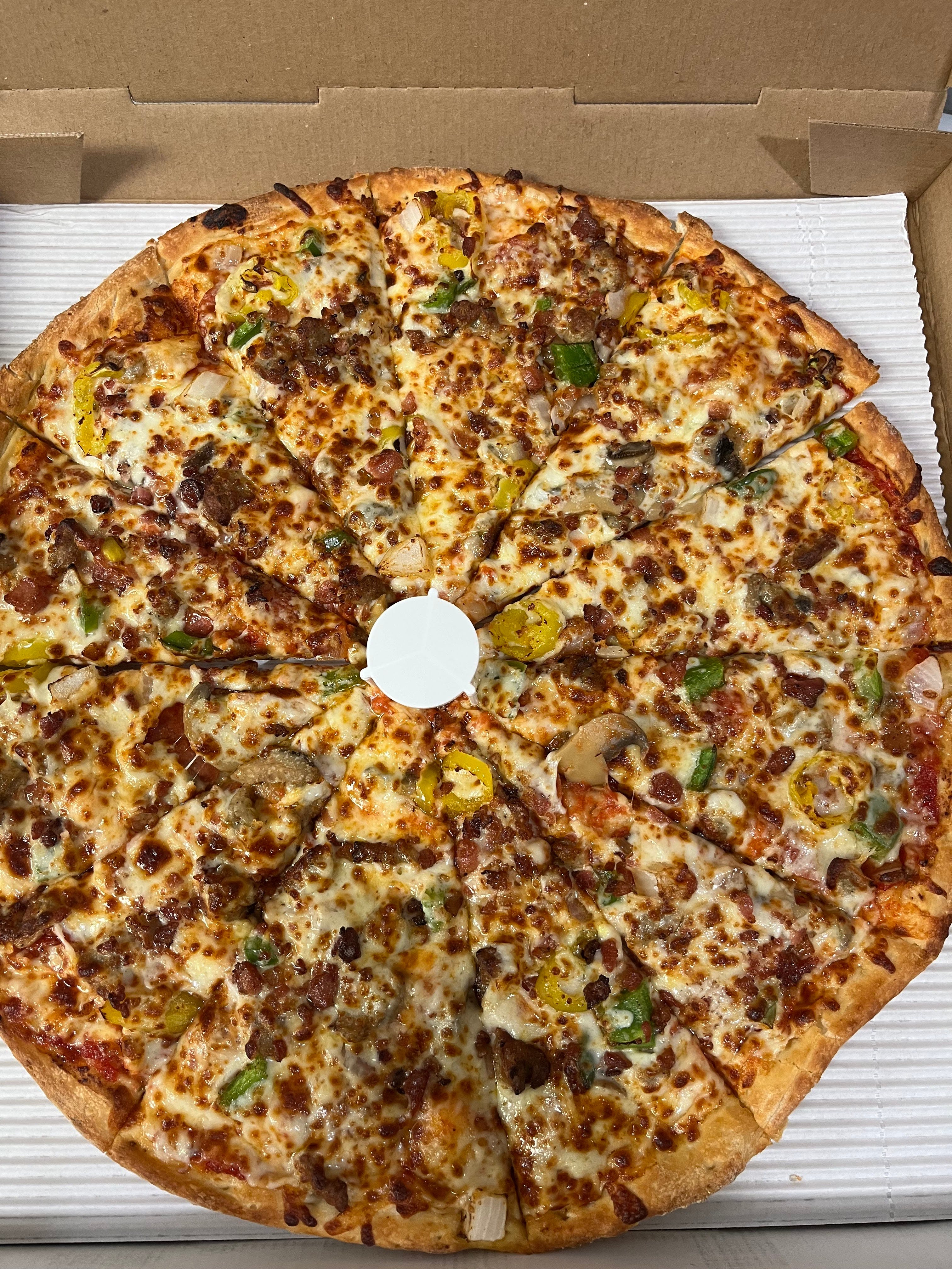 Deluxe Pizza