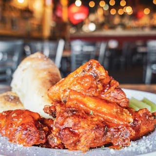 Traditional Buffalo Wings Platter