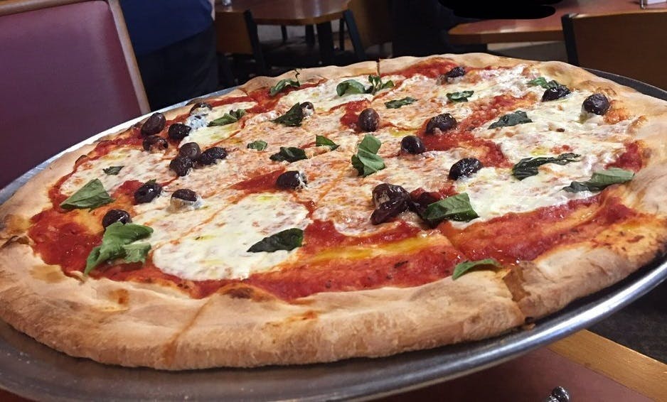 Giovanni’s Gourmet Neapolitan Thin Crust Pizza
