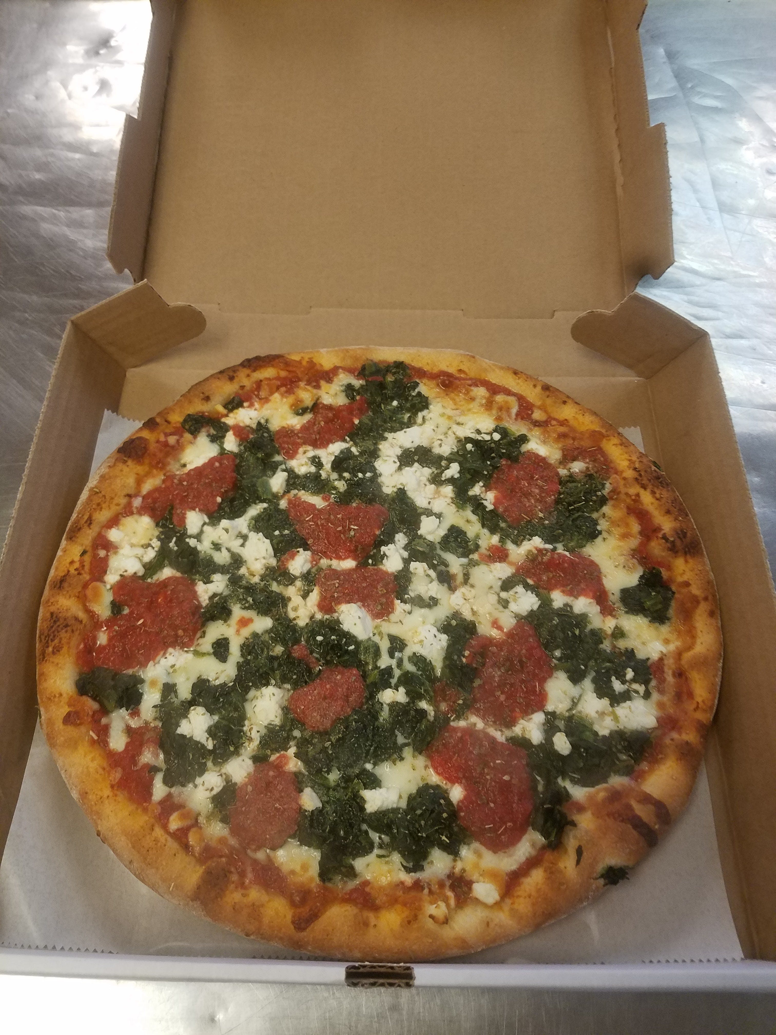 White, Broccoli, Tomato Pizza
