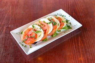 Fresh Mozzarella & Tomatoes Salad