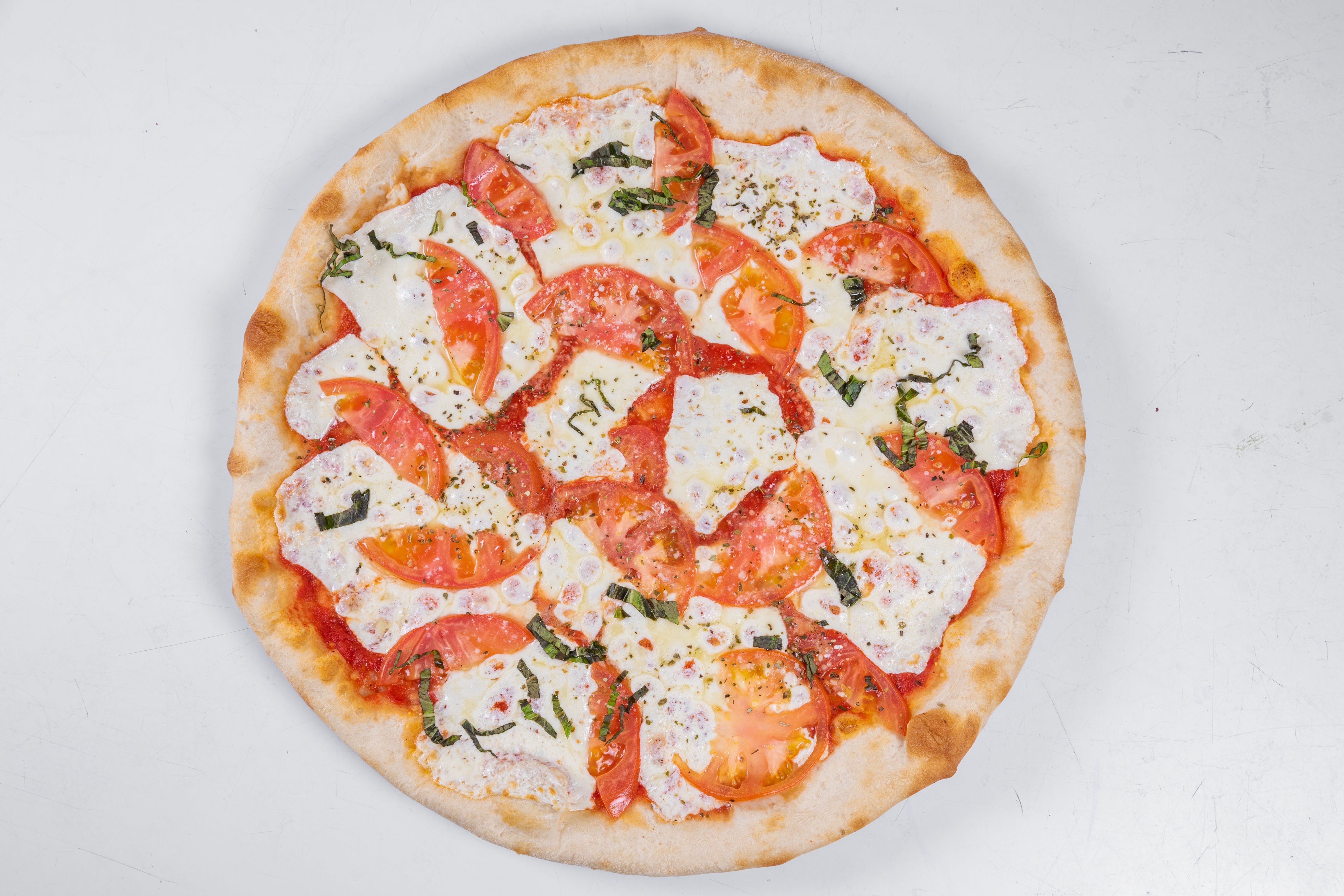 Fresh Mozzarella & Tomatoes Pizza