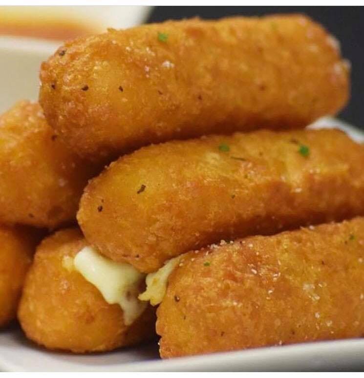 Mozzarella Sticks with Marinara Sauce