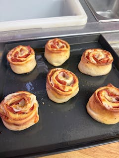 Buffalo chicken pinwheels