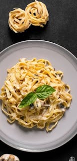 Fettuccine Alfredo