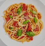 Spaghetti or rigatoni Pomodoro