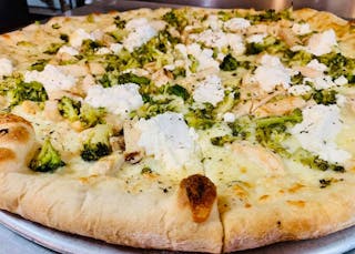 Chicken & Broccoli Pizza