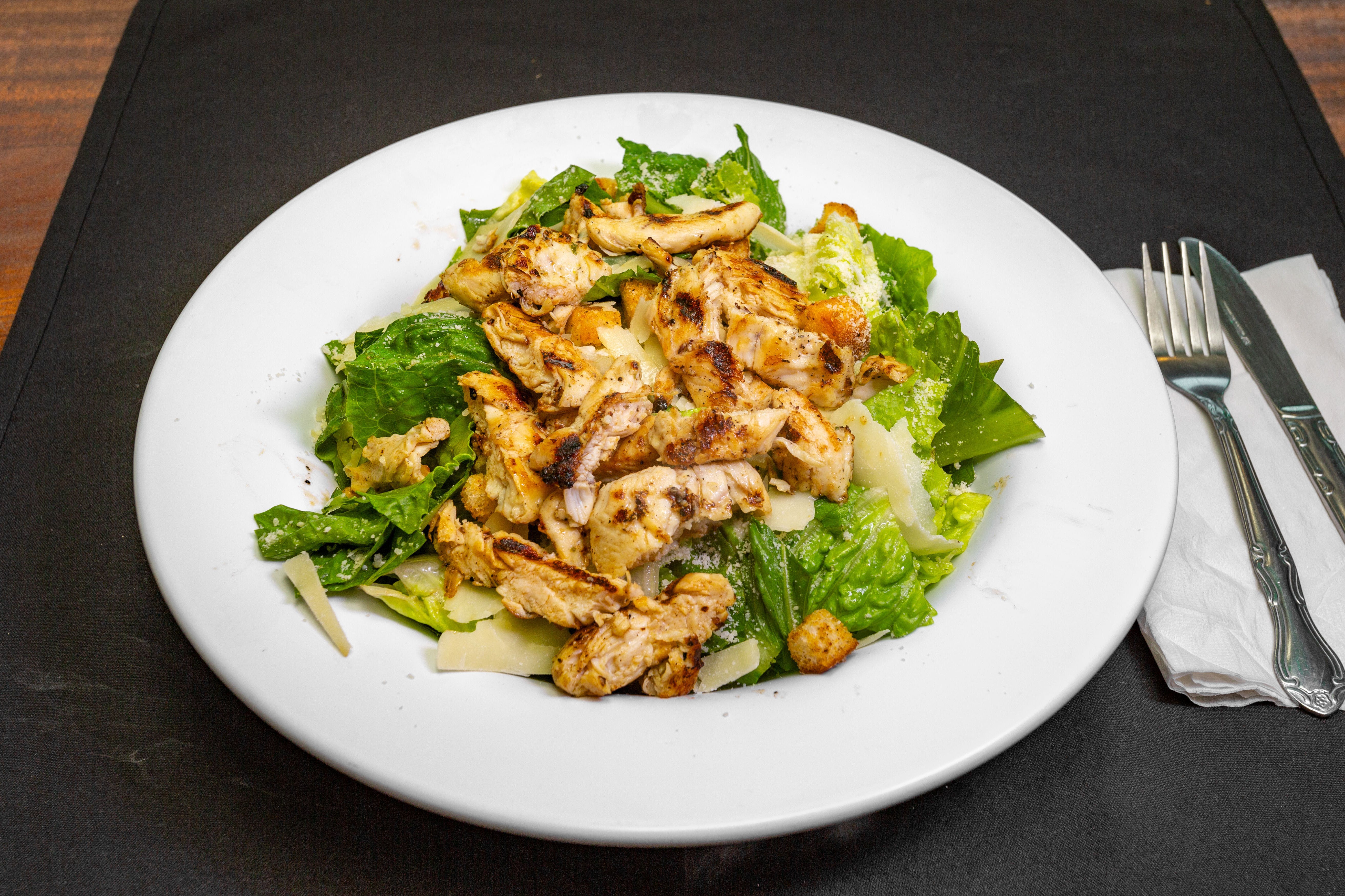 Garden Salad with Grilled Chicken