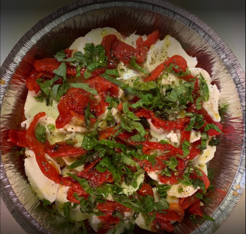 Fresh Mozzarella, Tomatoes & Roasted Peppers Salad