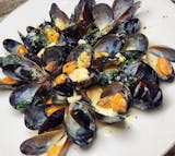 Linguini Mussels Bianco