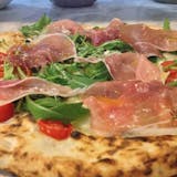Bianca Pizza with Arugula e Prosciutto