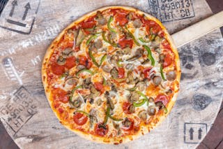 Deluxe Pizza
