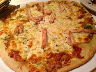 Pollo Con Pesto Pizza