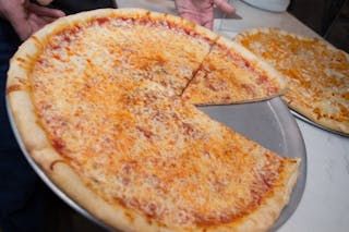 Neapolitan Round Cheese Pizza