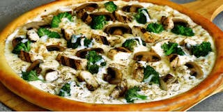 Chicken Alfredo Pizza