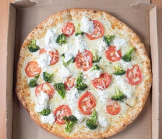 White Pizza with Broccoli