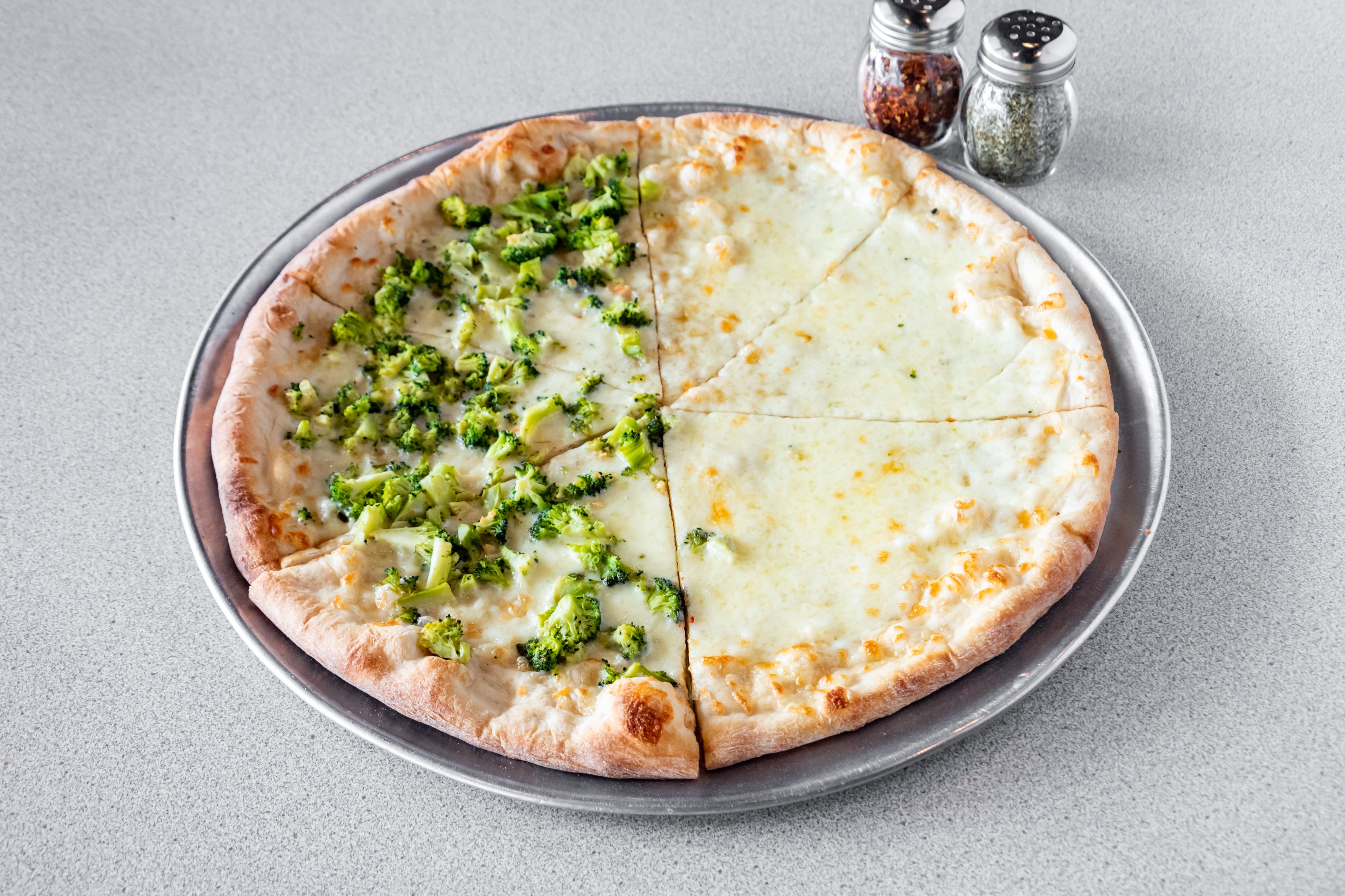 Veggie White Pizza