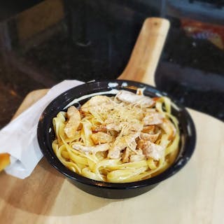 Fettuccine Alfredo