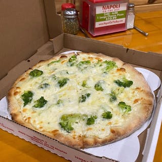 White Pizza with Broccoli