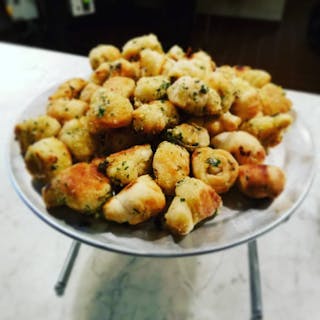 Garlic Knots