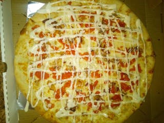 Tomato, Bacon & Ranch Pizza