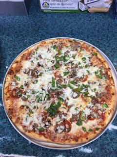Lucky's Special Pizza