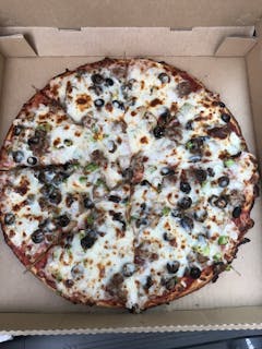 Deluxe Pizza