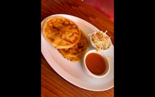 Pupusa Revuelta