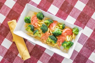 Pasta with Garlic & Broccoli