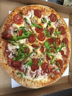 Deluxe Pizza