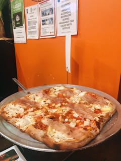 Spicy Hawaiian Pizza
