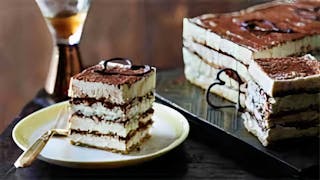 Tiramisu Cake