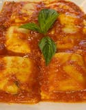 Ravioli Ricotta & Spinach in Marinara Sauce - Vegetarian