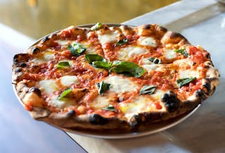 Margherita Classic Pizza