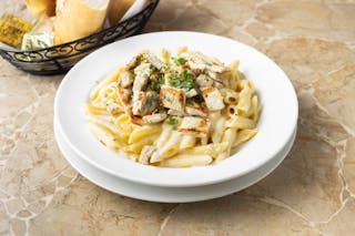 Penne Alfredo Sauce with Grilled Chicken