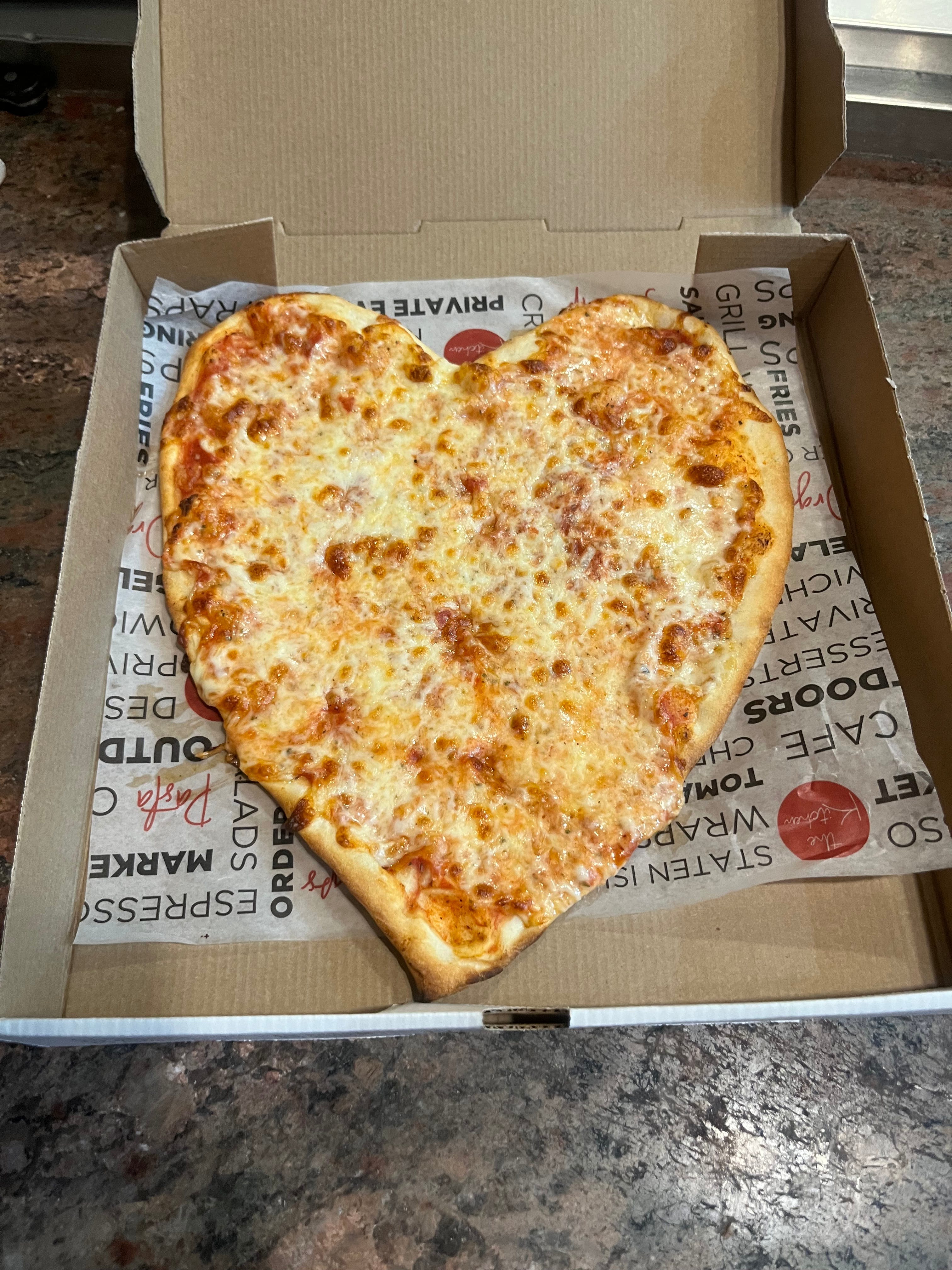 Valentine Pizza