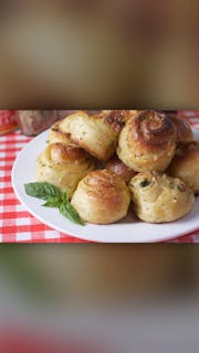 Garlic Knots