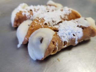 Fresh Filled Cannoli