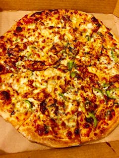 Spicy Thai Chicken Pizza (Halal)