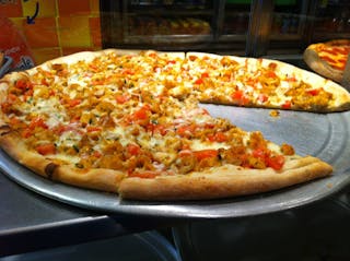 Chicken Tomato Pizza
