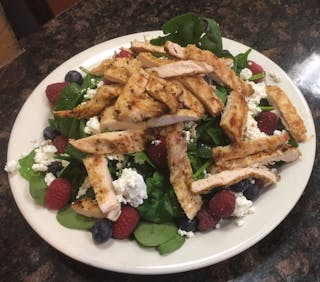 Caprina Salad with Chicken