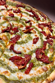 Pesto Sun-Dried Tomato Pizza