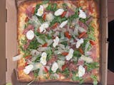 Ma's Arugula Pizza