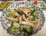 Grilled Chicken over Broccoli Garlic & Olive Oil A La Carte