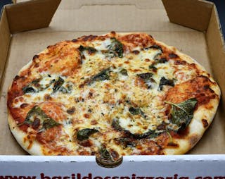 Red Pesto Pizza