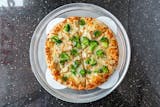 1. Garlic Chicken & Broccoli Pizza