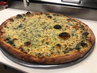Cap's Famous Spinach Pizza